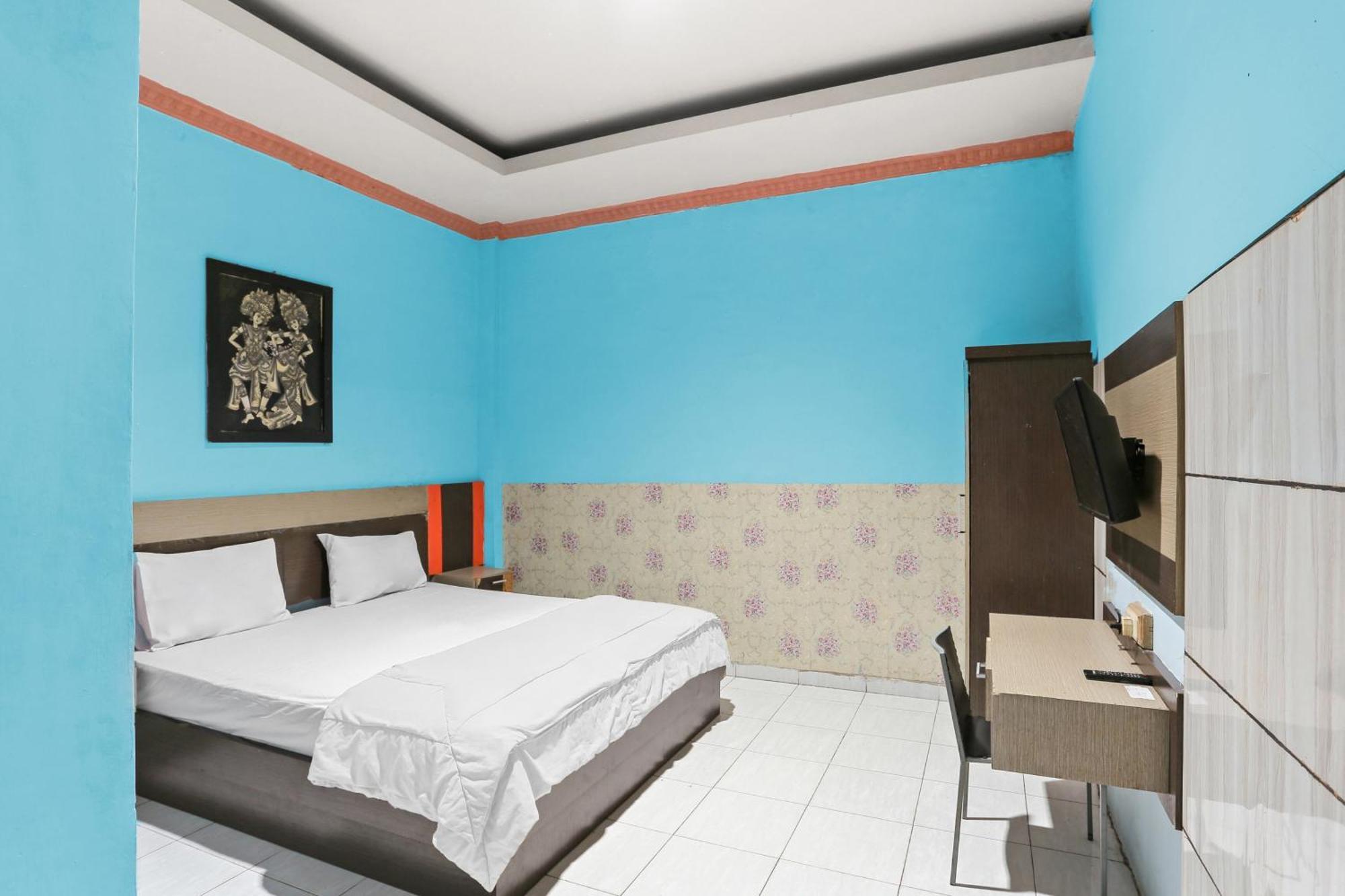 Oyo 93046 Hotel Fortuna Parepare 외부 사진